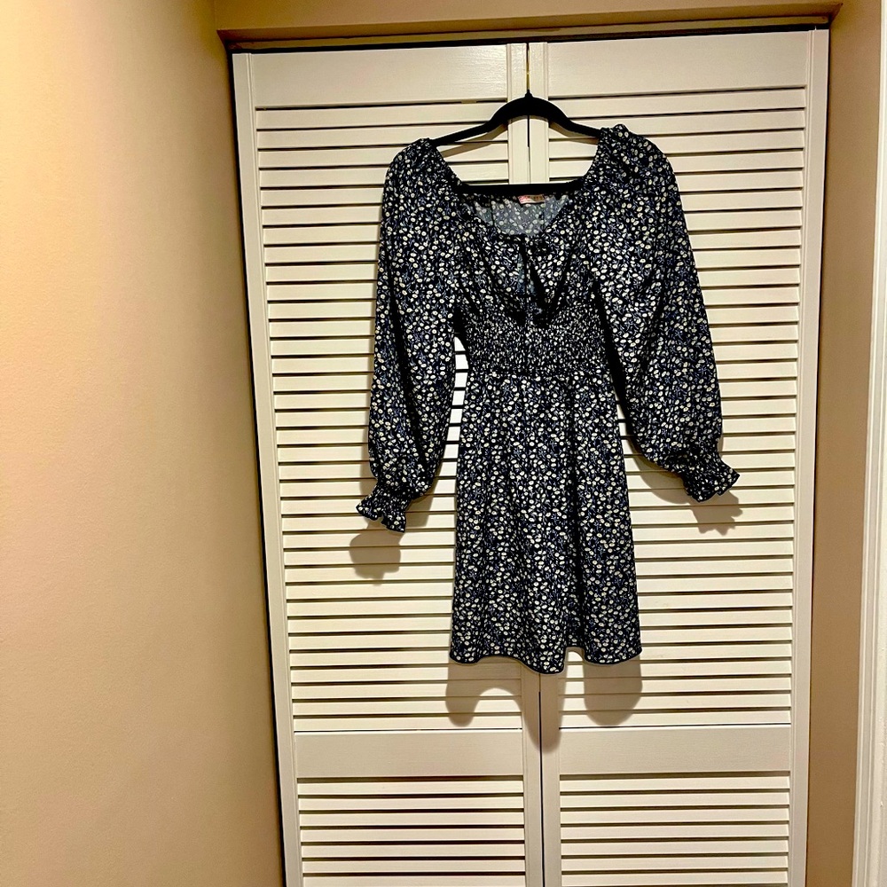Spring time dress.  Medium.